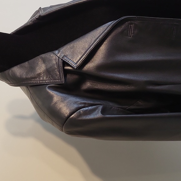 COPY - Danier Ladies Black Leather Jacket, buttons down the front, 2 pockets. - Picture 8 of 14